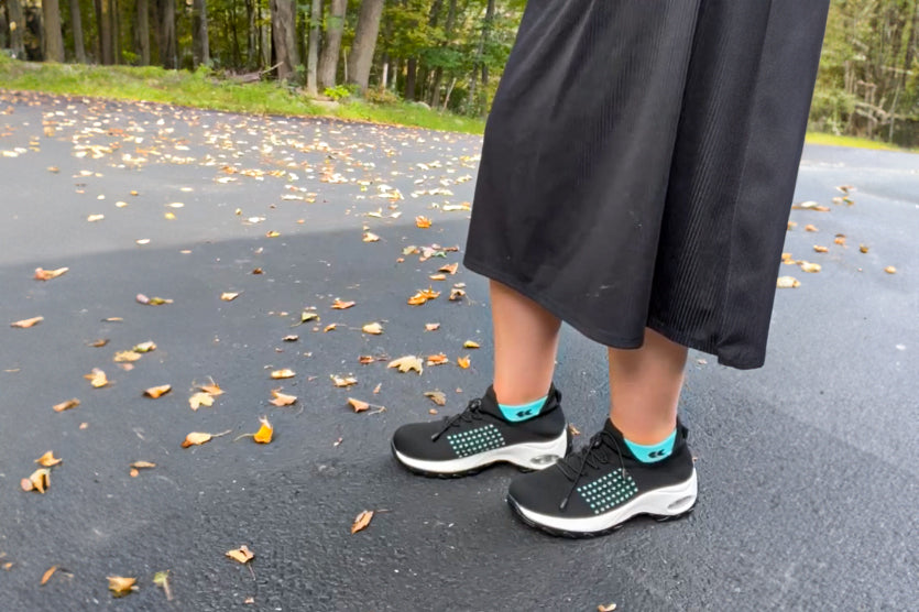 A fashionable shot of a mom walking through a park with her stroller (Verified reviewer)